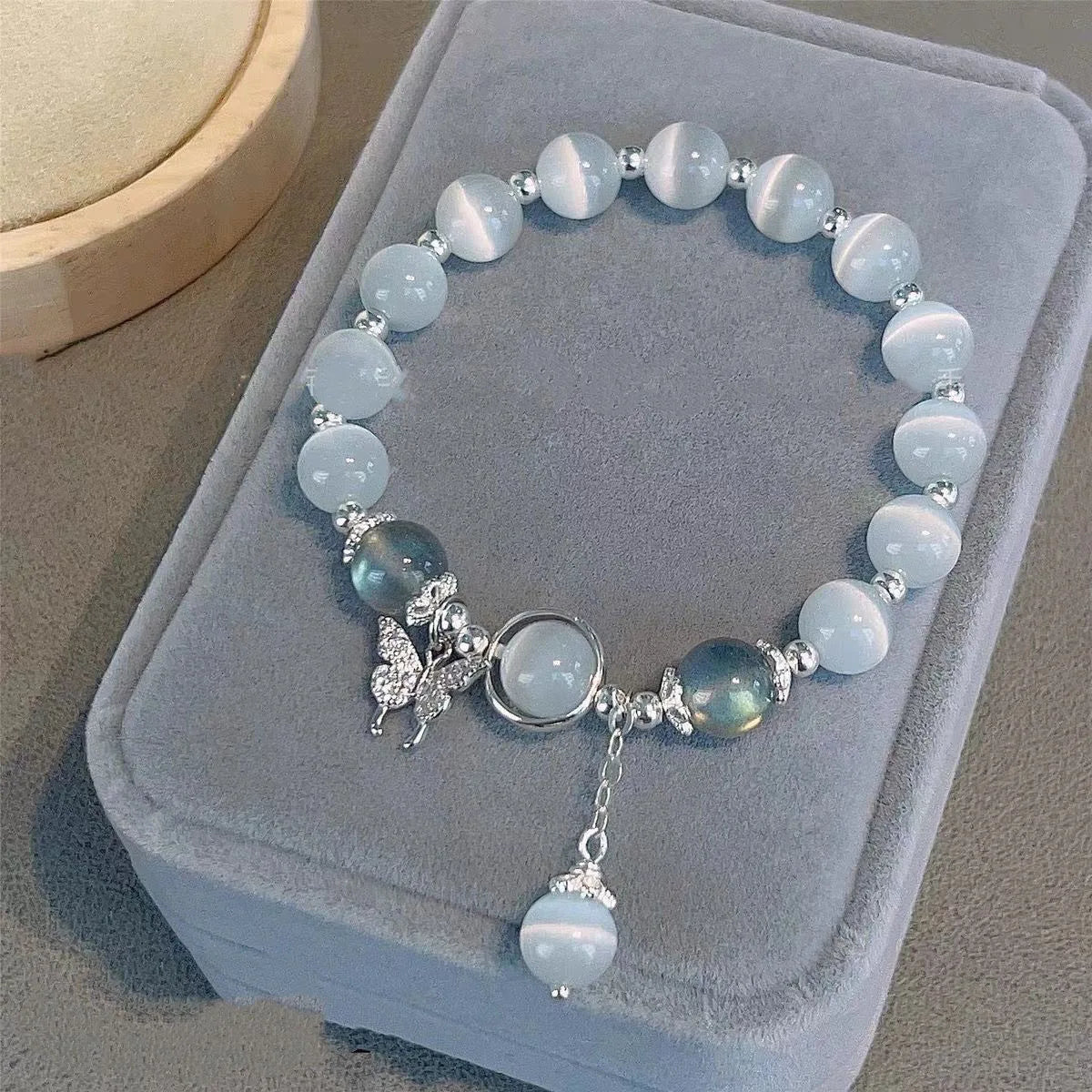 fashionable-ladies-beaded-bracelet-2365